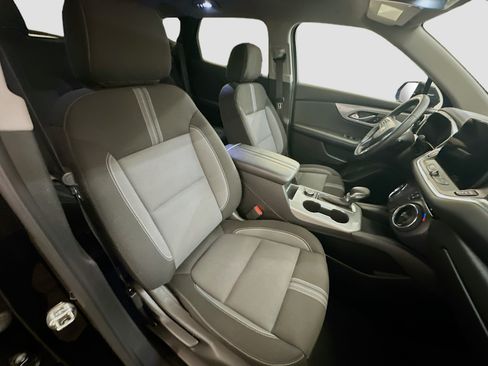 Used 2025 Chevrolet Blazer LT AWD/4WD image 32