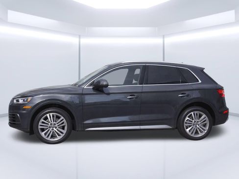 Used 2019 Audi Q5 2.0T Premium Plus w/ Premium Plus Package AWD/4WD image 6
