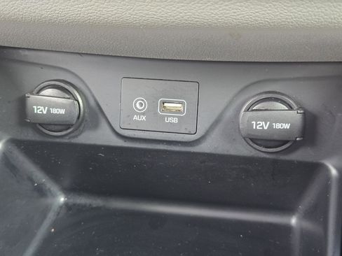 Used 2020 Hyundai Tucson SE image 11