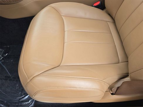 Certified 2023 Land Rover Range Rover Long Wheelbase Autobiography image 31