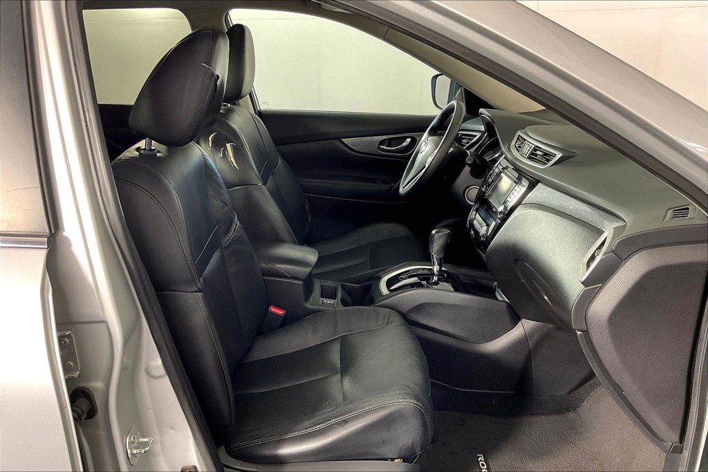 Used 2015 Nissan Rogue SL w/ SL Premium Package AWD/4WD image 9