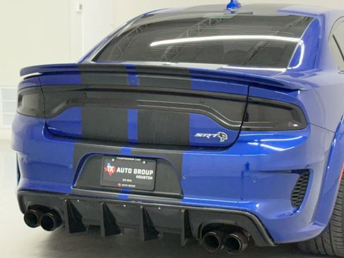 Used 2022 Dodge Charger SRT Hellcat w/ Harman/Kardon Audio Group image 12