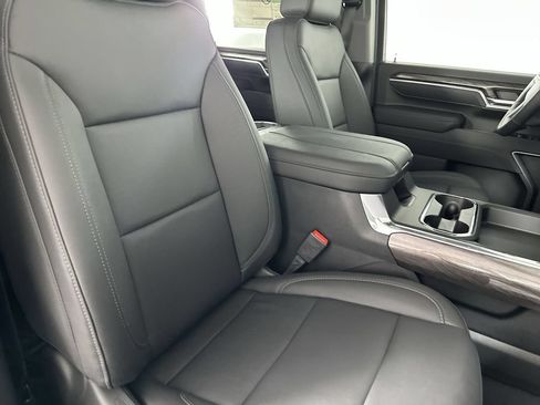 New 2026 Chevrolet Silverado 2500 LTZ w/ LTZ Convenience Package AWD/4WD image 29