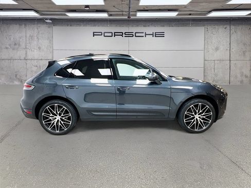 Certified 2023 Porsche Macan AWD/4WD image 8