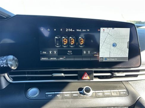 Used 2023 Hyundai Elantra SEL w/ Convenience Package image 24