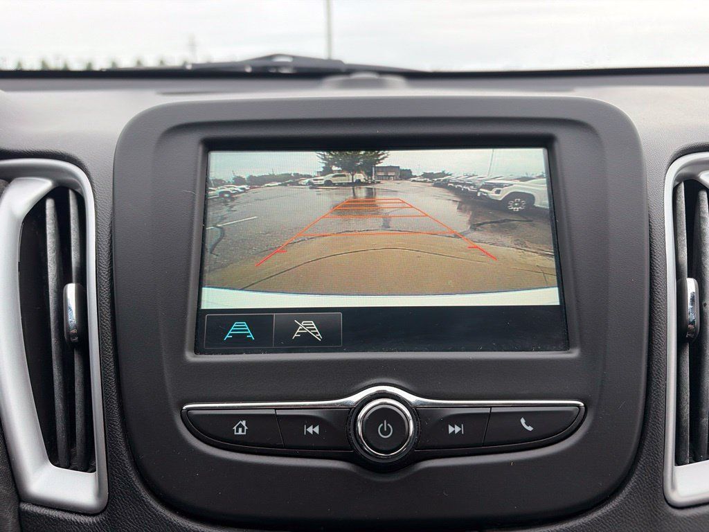 Used 2017 Chevrolet Malibu LS FWD image 12