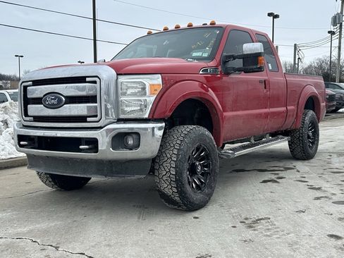 Used 2015 Ford F350 Lariat image 2
