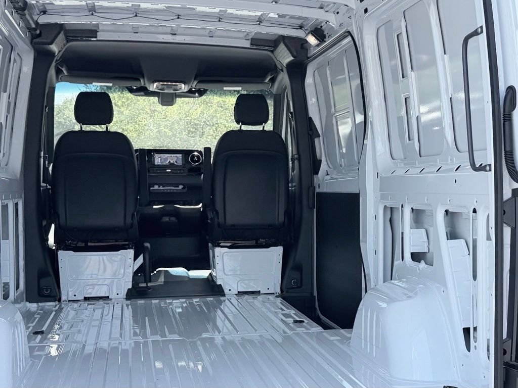 New 2026 Mercedes-Benz Sprinter 2500 image 15