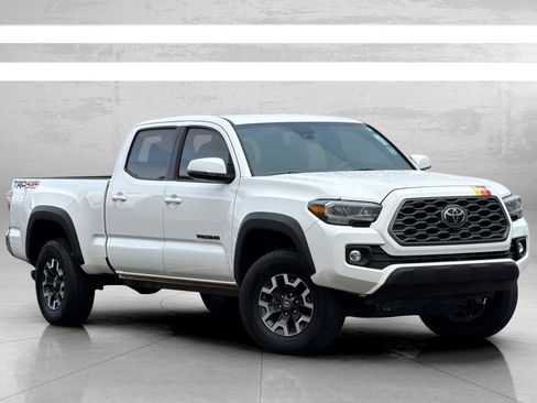 Used 2023 Toyota Tacoma TRD Off-Road w/ Black Out Package (TMS) image 2