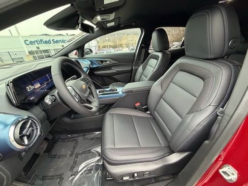 New 2026 Chevrolet Equinox EV LT image 32