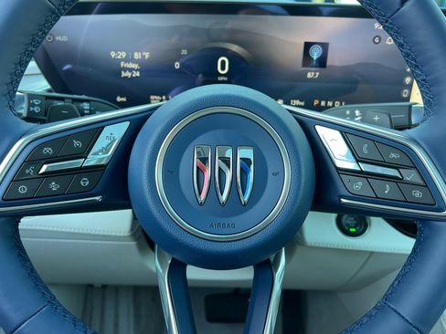 New 2026 Buick Enclave Avenir w/ Super Cruise Package FWD image 27