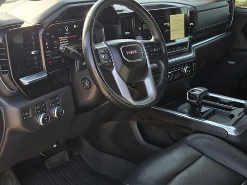 Used 2023 GMC Sierra 1500 SLT AWD/4WD image 16