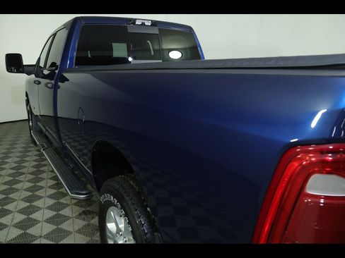 Used 2023 RAM 2500 Big Horn w/ Level B Equipment Group image 18