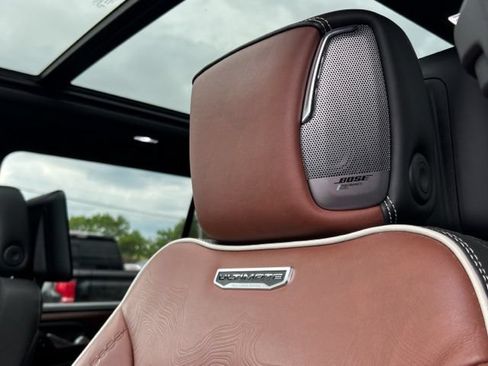 Used 2024 GMC Yukon XL Denali Ultimate w/ LPO, Floor Liner Package AWD/4WD image 44