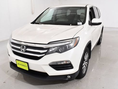 Used 2016 Honda Pilot EX image 2