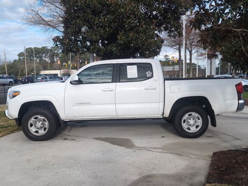 Certified 2023 Toyota Tacoma SR5 image 7