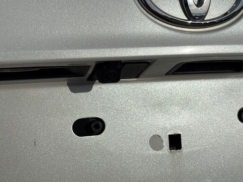 Used 2023 Toyota Highlander XLE image 16