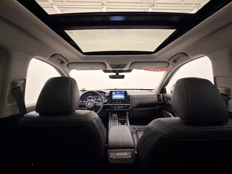 Used 2025 Nissan Pathfinder SL w/ SL Premium Package AWD/4WD image 19