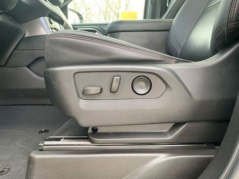 Used 2023 Chevrolet Suburban RST w/ Luxury Package image 36