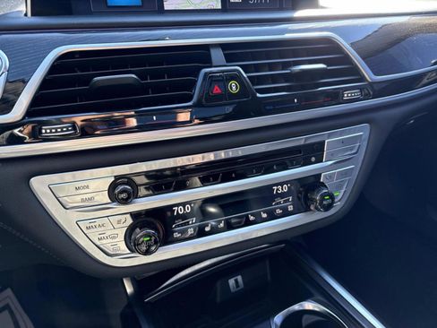 Used 2016 BMW 740i image 32