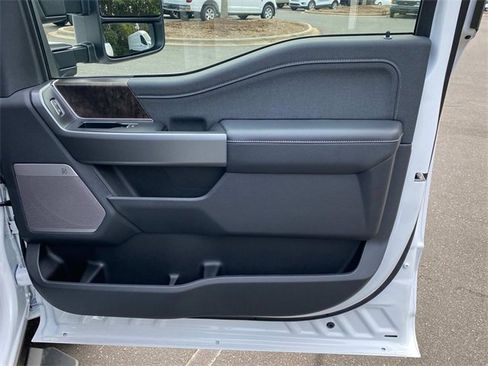 Used 2026 Ford F450 Lariat w/ Chrome Package image 38