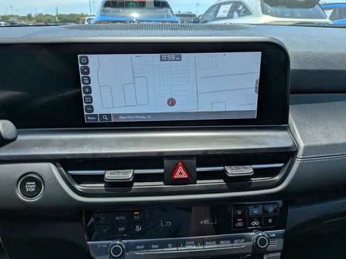 Certified 2025 Kia Seltos EX FWD image 22