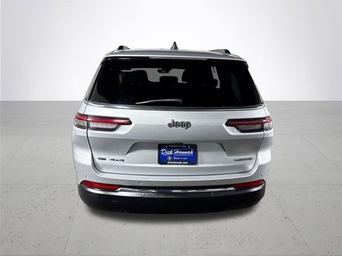 Used 2022 Jeep Grand Cherokee L Limited AWD/4WD image 7