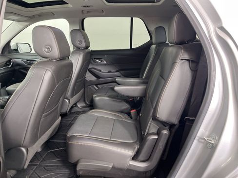 Used 2020 Chevrolet Traverse Premier image 23