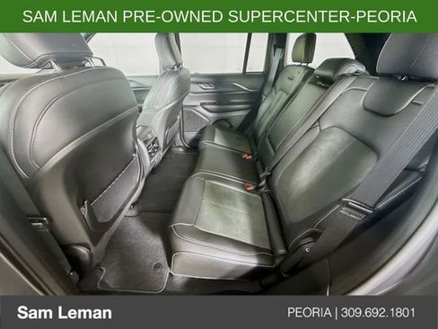 Used 2025 Jeep Grand Cherokee Altitude image 23