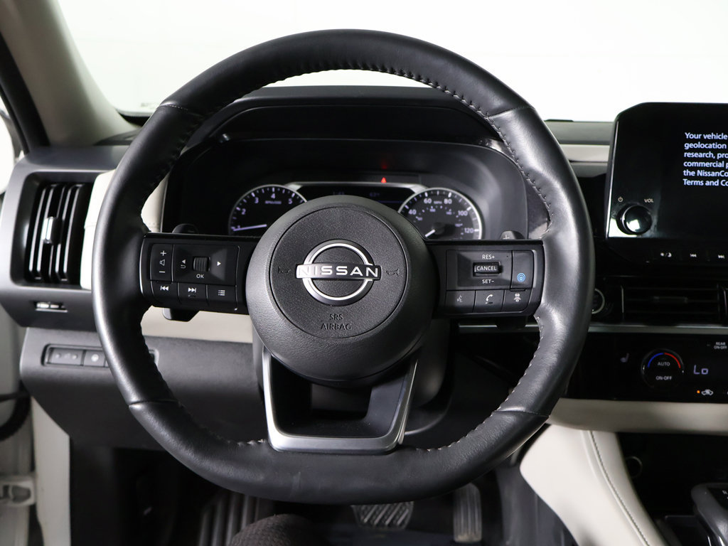 Used 2023 Nissan Pathfinder SL AWD/4WD image 38