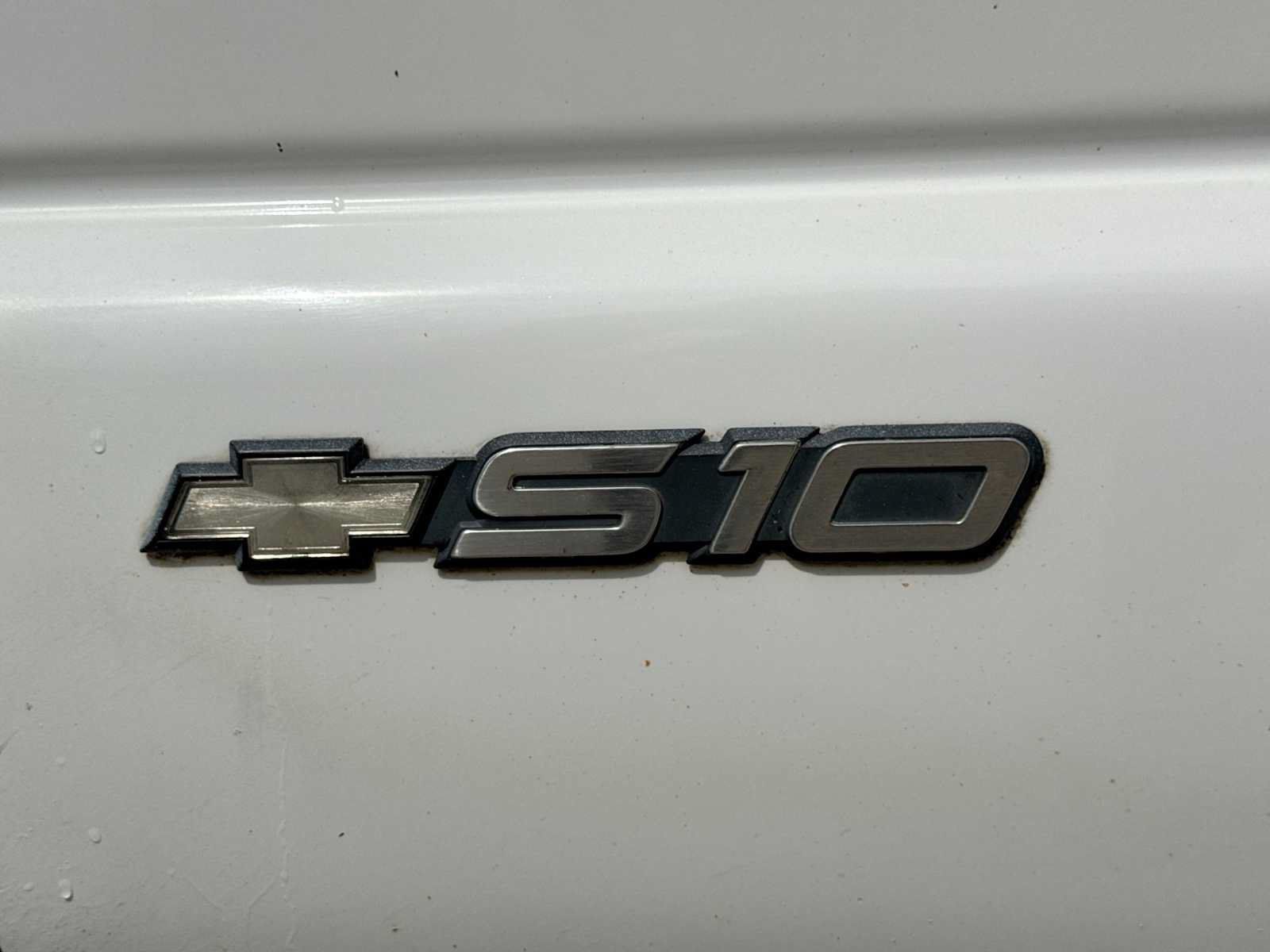 Used 2002 Chevrolet S10 Pickup LS w/ LS Preferred Equipment Group AWD/4WD image 11
