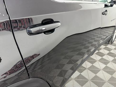 Used 2020 Chevrolet Traverse LT w/ LPO, Floor Liner Package image 30