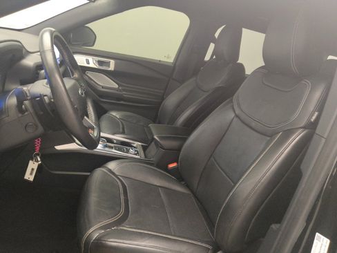 Used 2020 Ford Explorer ST w/ Premium Technology Package image 17