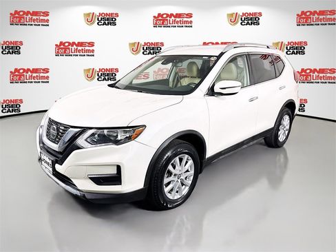 Used 2020 Nissan Rogue SV image 12
