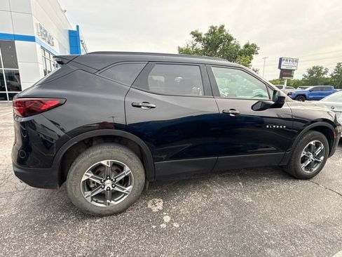 Used 2024 Chevrolet Blazer LT w/ Convenience Package FWD image 2