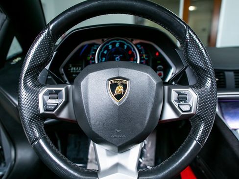 Used 2013 Lamborghini Aventador LP 700-4 image 34