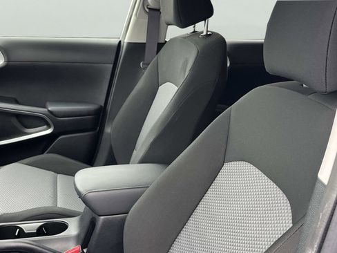 Certified 2022 Kia Soul LX w/ Technology Package image 20