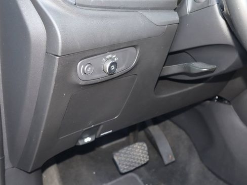 Used 2024 Buick Encore GX Sport Touring FWD image 22