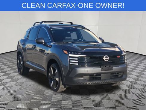 Used 2025 Nissan Kicks SR FWD image 2