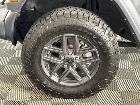 Used 2024 Jeep Wrangler Unlimited Sport AWD/4WD image 42