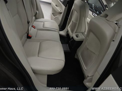 Used 2022 Volvo XC60 T8 Inscription Expression w/ Advanced Package image 23