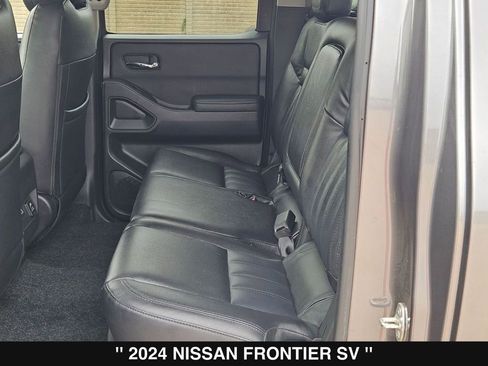 Used 2024 Nissan Frontier SV w/ SV Convenience Package image 17