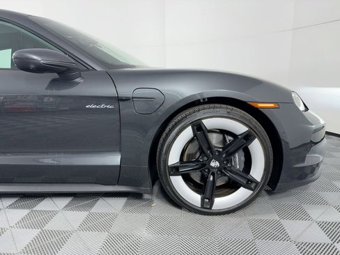 Used 2025 Porsche Taycan image 11