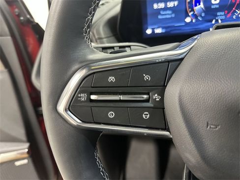 Used 2025 Chevrolet Traverse High Country image 42