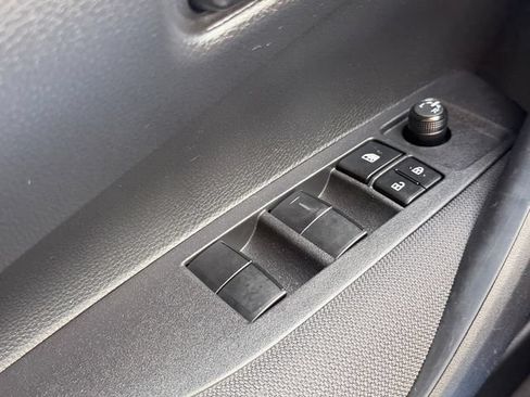 Used 2024 Toyota Corolla LE w/ LE Convenience Package FWD image 27
