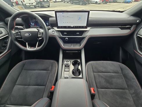 Used 2025 Ford Explorer ST image 40
