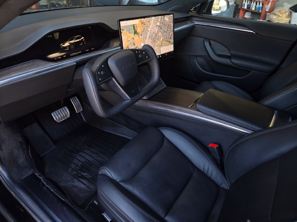 Used 2023 Tesla Model S Standard Range AWD/4WD image 10