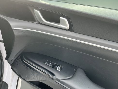 Used 2022 Kia K5 LXS image 31