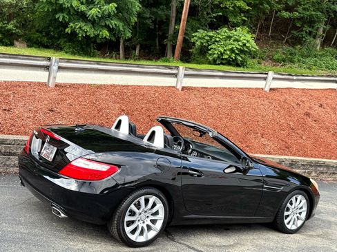 Used 2016 Mercedes-Benz SLK 300 2dr Roadster SLK 300 image 10