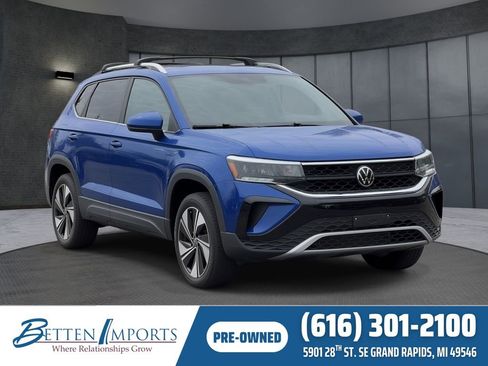Used 2023 Volkswagen Taos SE w/ Panoramic Sunroof Package AWD/4WD image 1